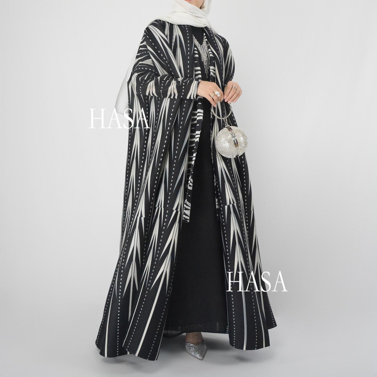 HS6161 Black and White Tribal-Inspired Pleated Abaya with Long Sleeves