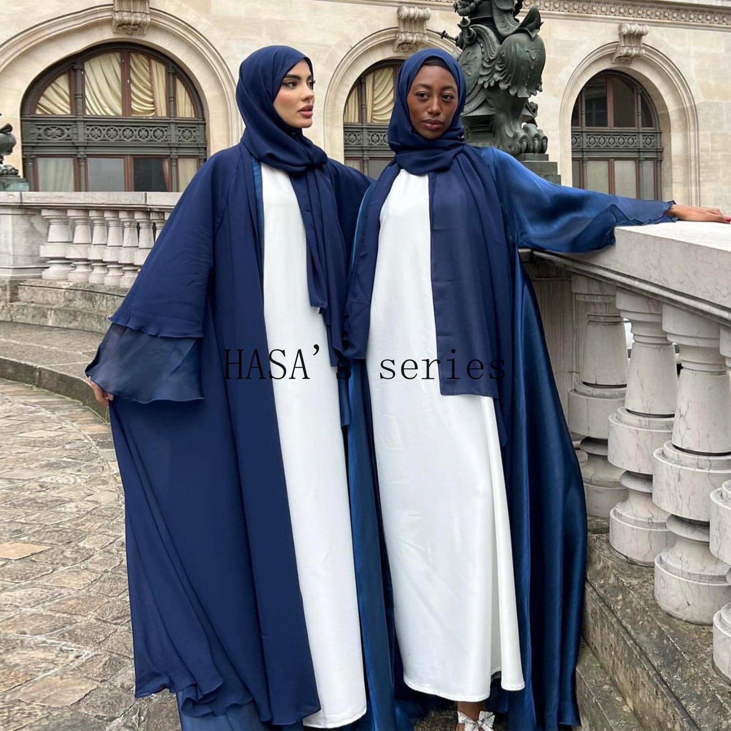 HS4850 A Double-sided Robe That Combines Elegant Appearance with Practicality.