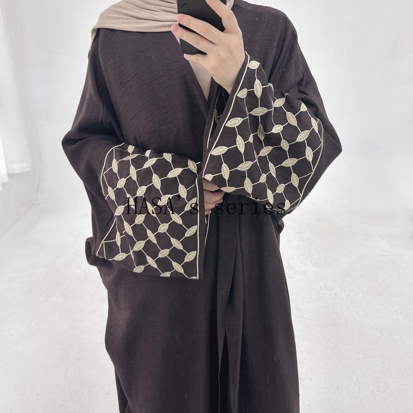 HS4840 Elegant long robe with geometric embroidery, a simple and traditional style dress.