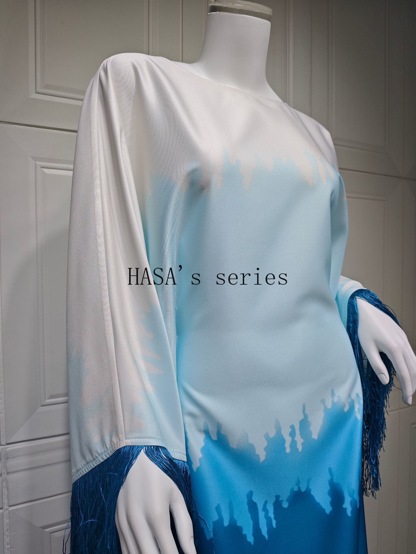 HS5095 Romantic Gradient Fringed Robe, Elegant Printed Long Dress