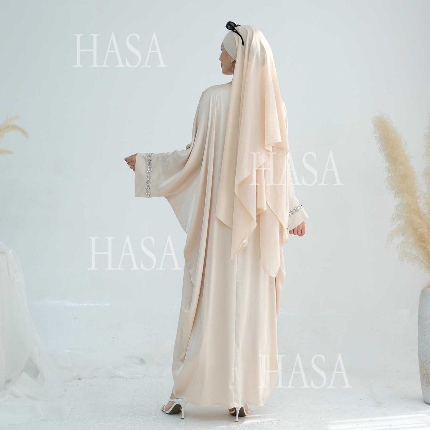 HA5882 A Cardigan Dress with Exquisite Hot Diamond Embellishment and Elegant Details closed abayas
