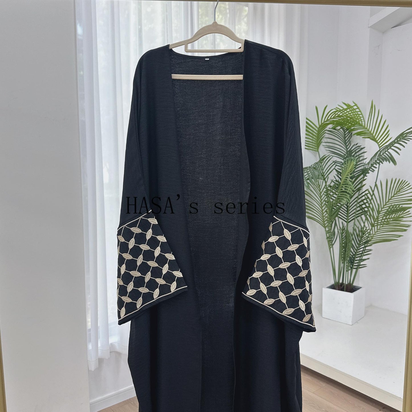 HS4840 Elegant long robe with geometric embroidery, a simple and traditional style dress.