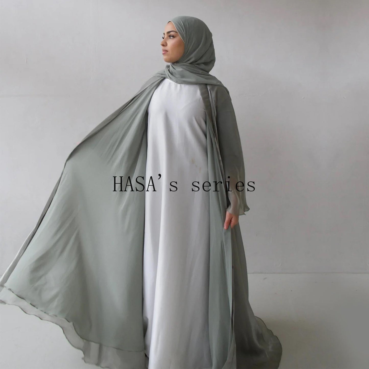 HS4850 A Double-sided Robe That Combines Elegant Appearance with Practicality.