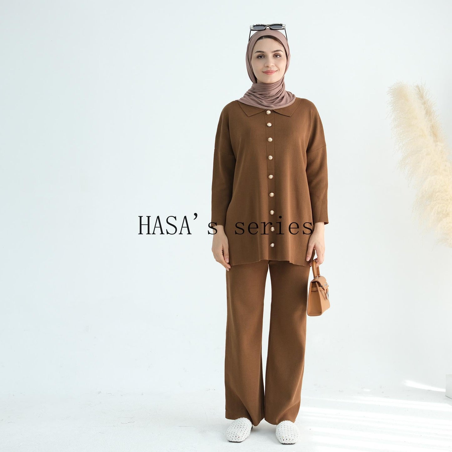 HS5100 Simple and stylish knitted two-piece set, featuring a thickened long-sleeved top and wide-leg pants.