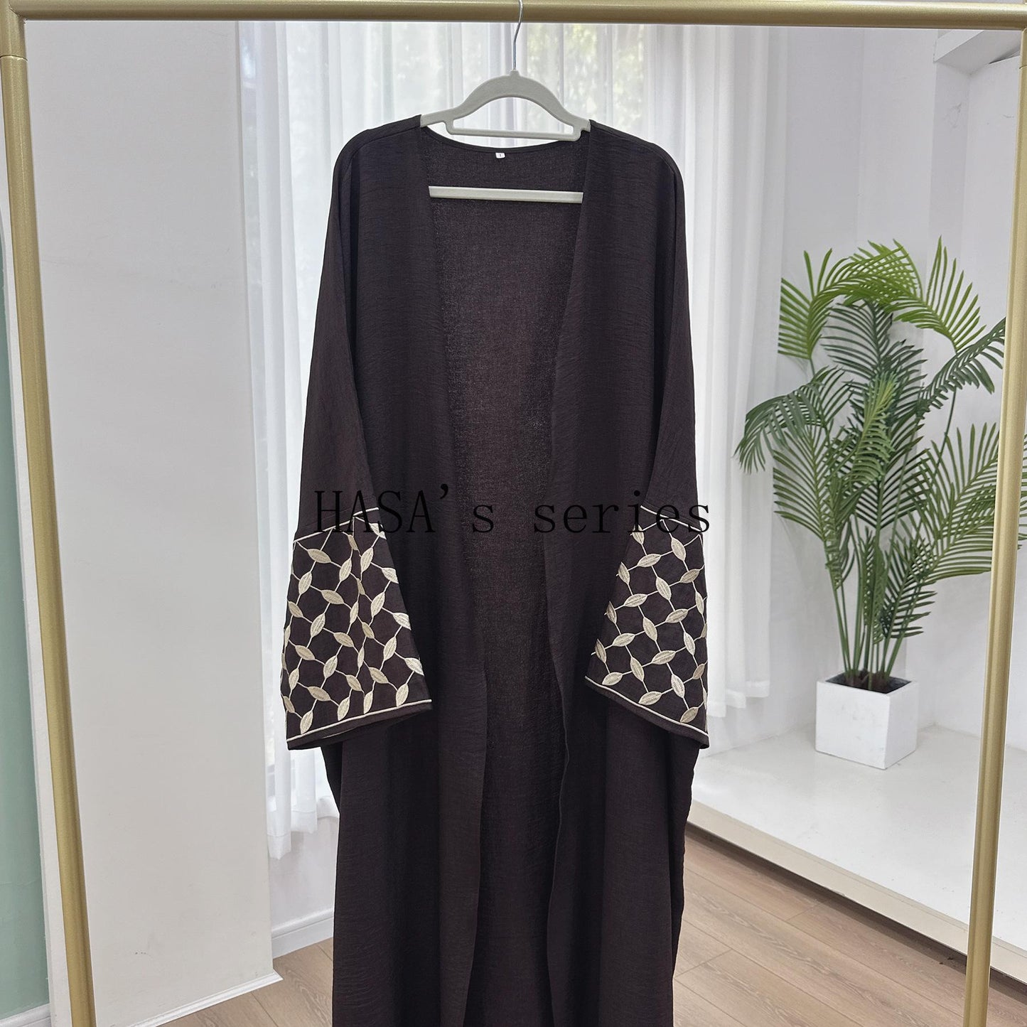 HS4840 Elegant long robe with geometric embroidery, a simple and traditional style dress.