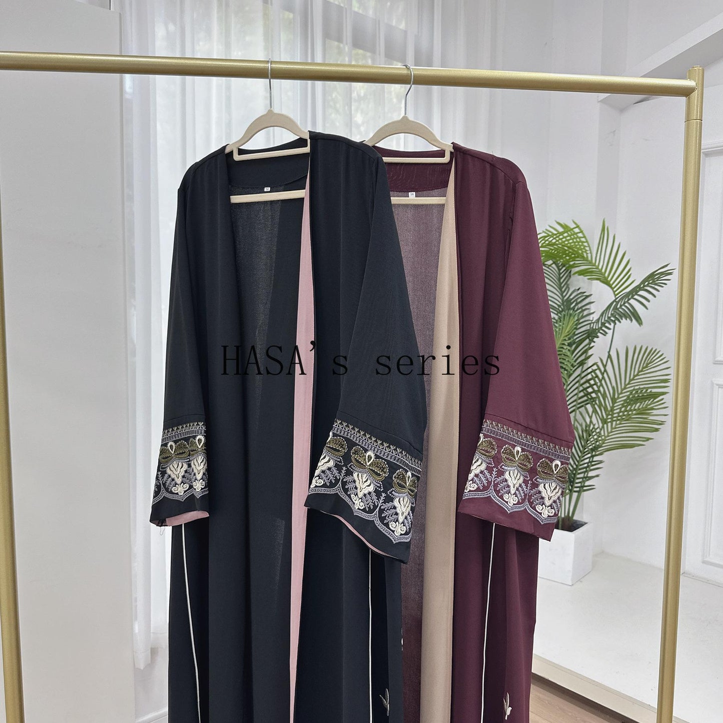 HS4849 Exquisite Embroidered Open-front Long Robe