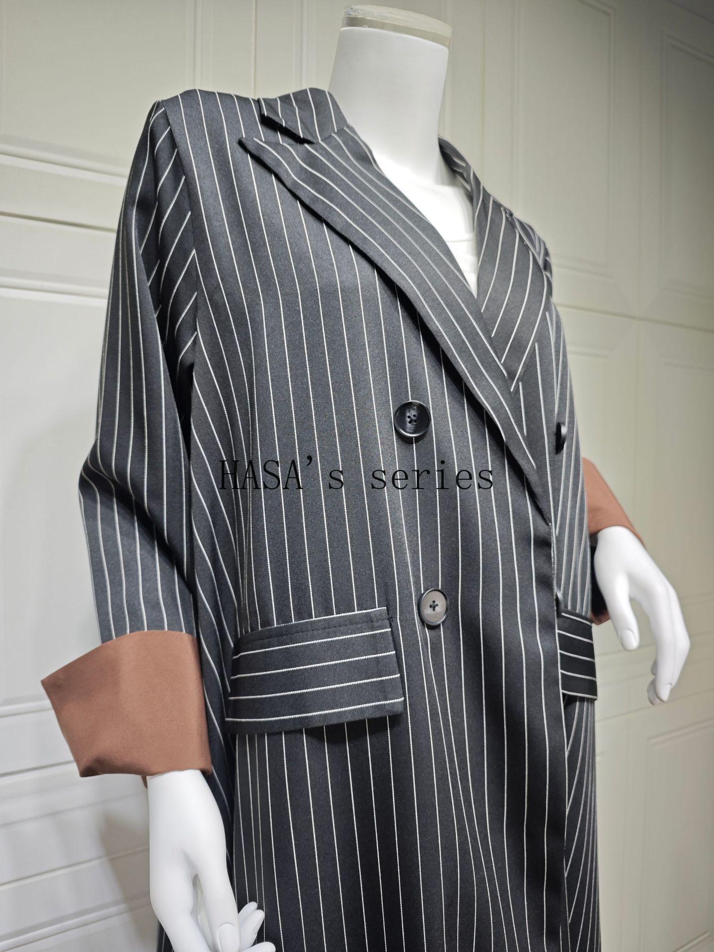 HS5101 Double-breasted, Pinstriped, Long Coat-style Robe with A Loose and Elegant Dress Design.