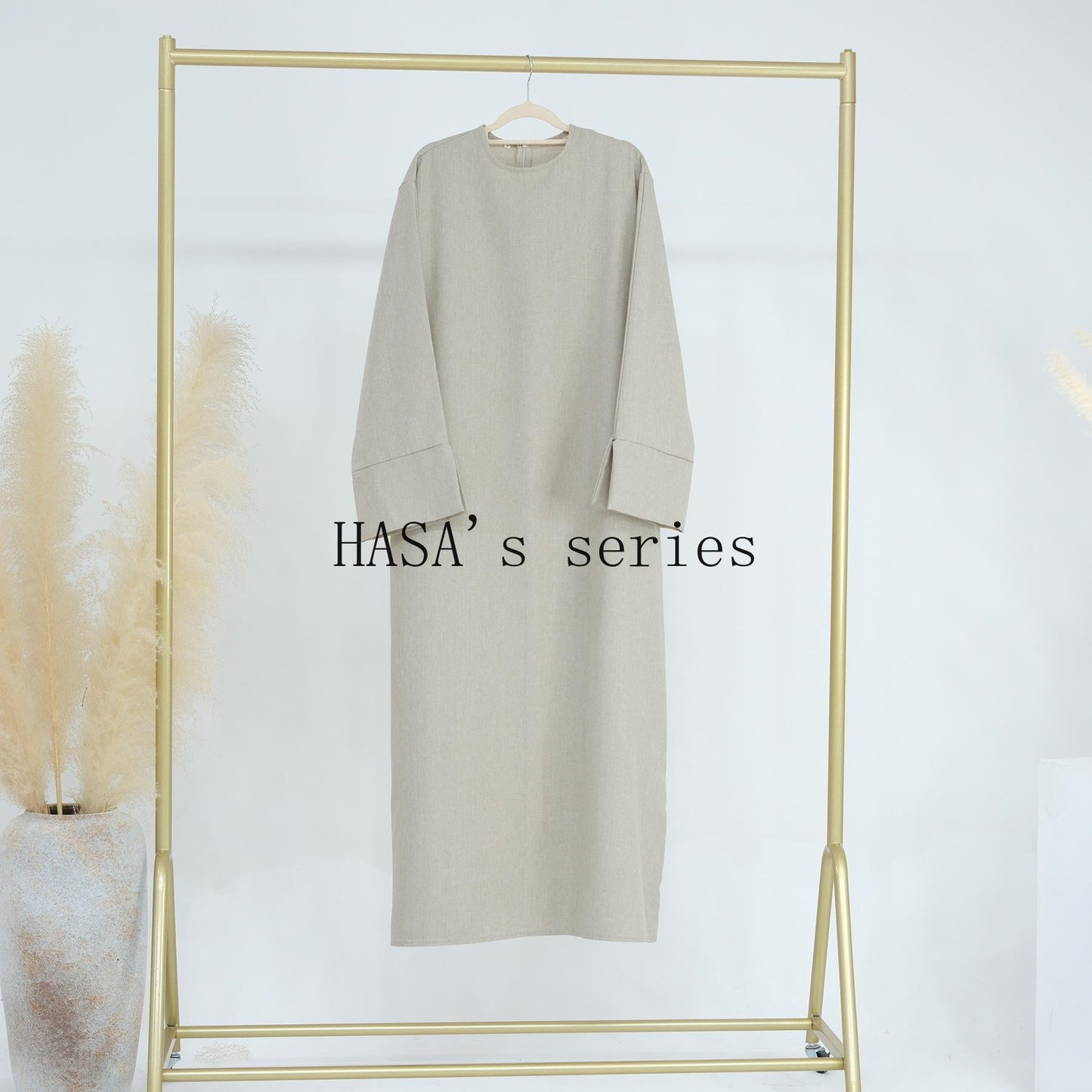 HS4855 A Solid-colored, Loose-fitting Maxi Dress, Offering Both Comfort and Elegant Style.
