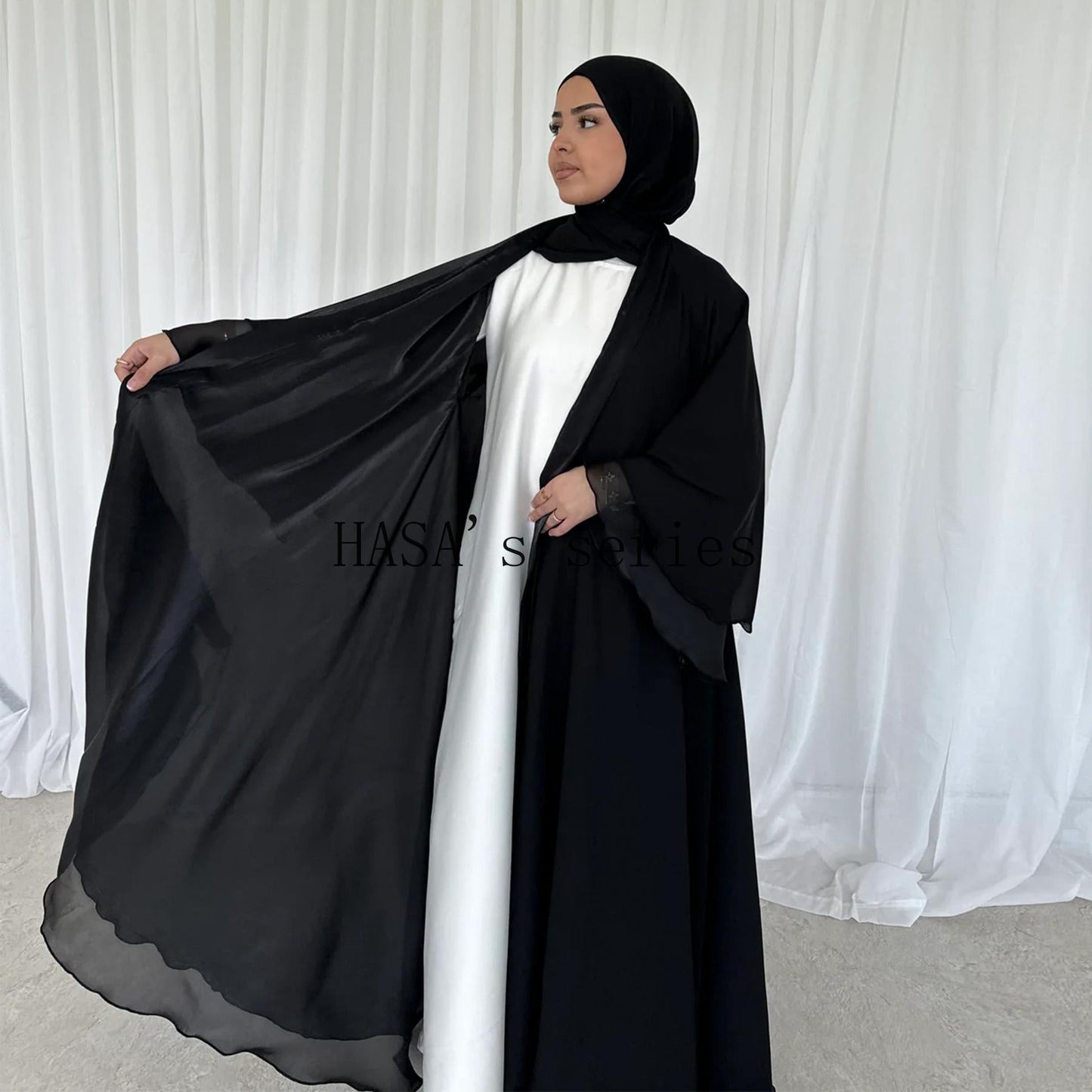 HS4850 A Double-sided Robe That Combines Elegant Appearance with Practicality.