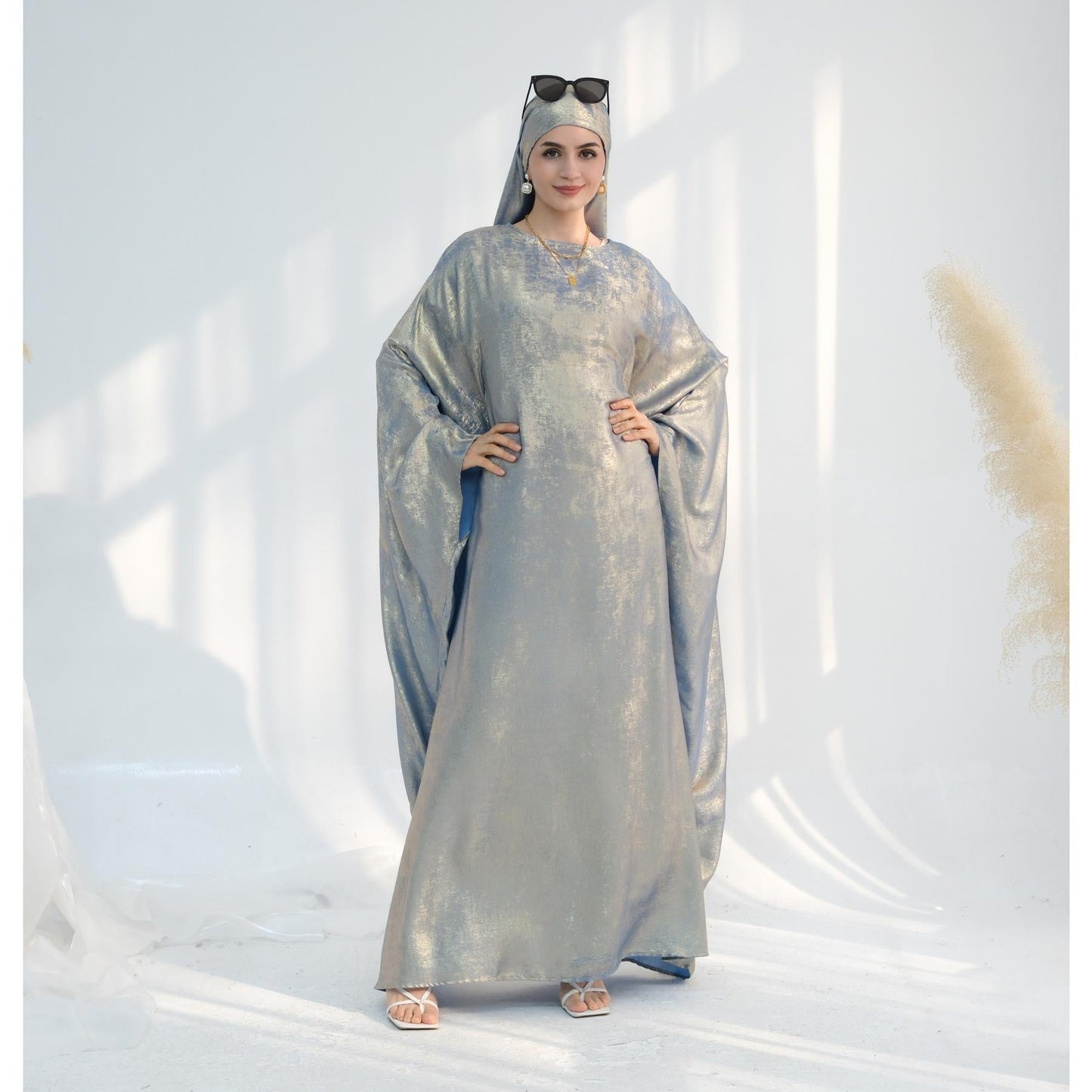 HA5878 A Glossy Dress That Combines Softness and Fluidity