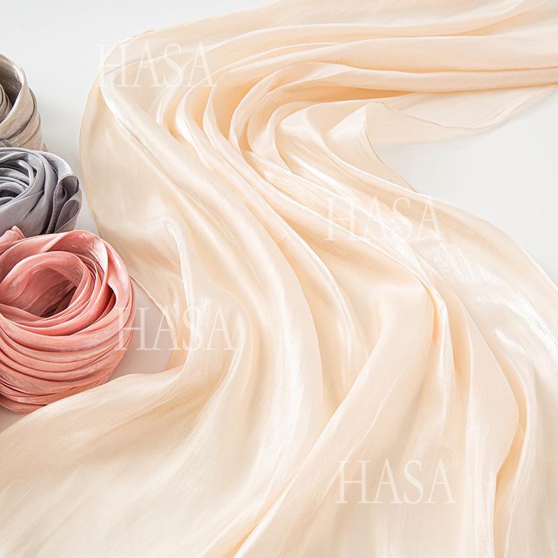 HA6479 A Simple Silk Scarf with A Mellow Color and A Light and Drapey Design