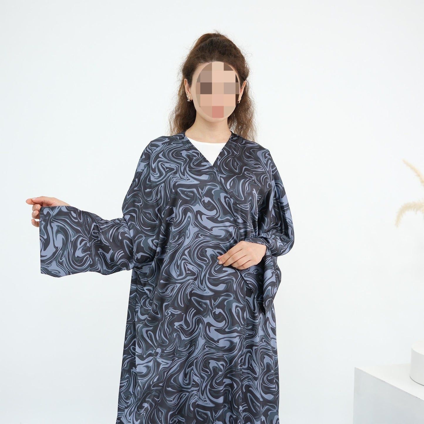 HA6555 Fashionable printed long-sleeved dress with an ankle-length cardigan style