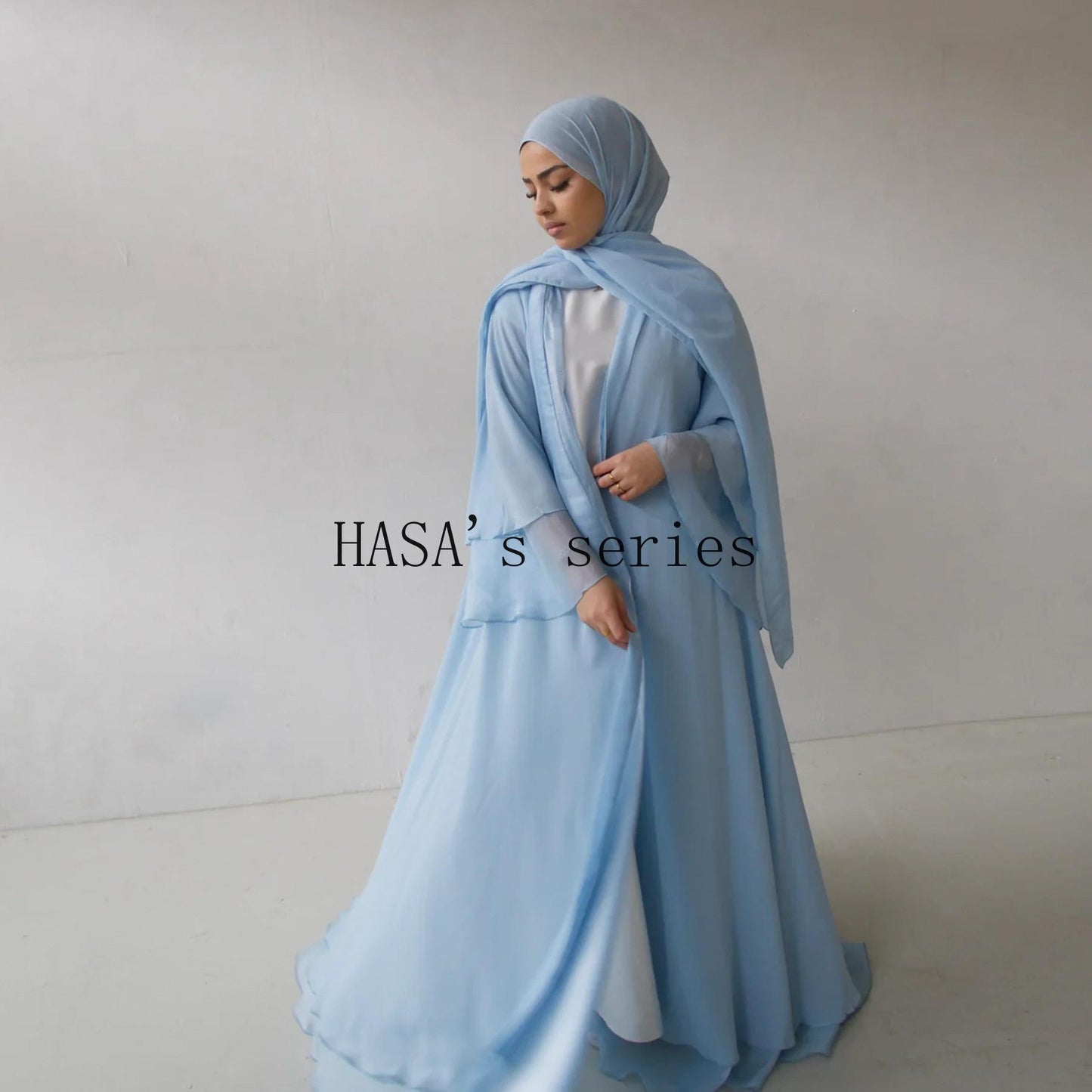 HS4850 A Double-sided Robe That Combines Elegant Appearance with Practicality.