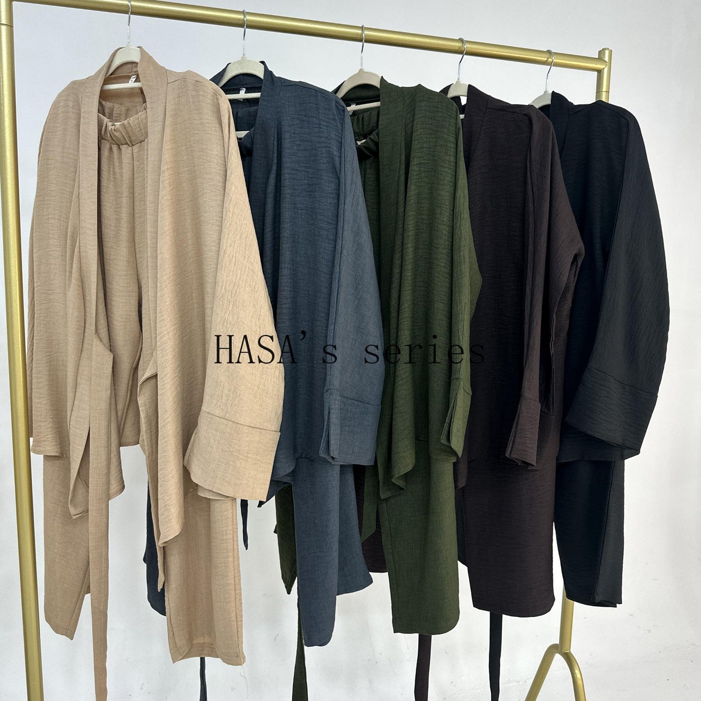 HS4830 A Simple, Tie-front Top Paired with Wide-leg Pants – A Comfortable Two-piece Set Suitable for Everyday Wear.