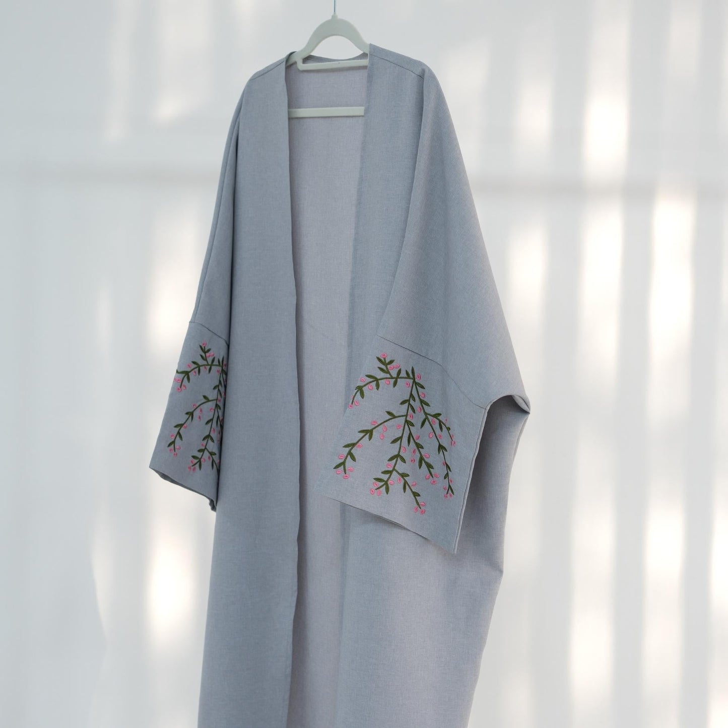 HAYA HAYA1046 Flower Embroidery Elegant Cardigan Robe