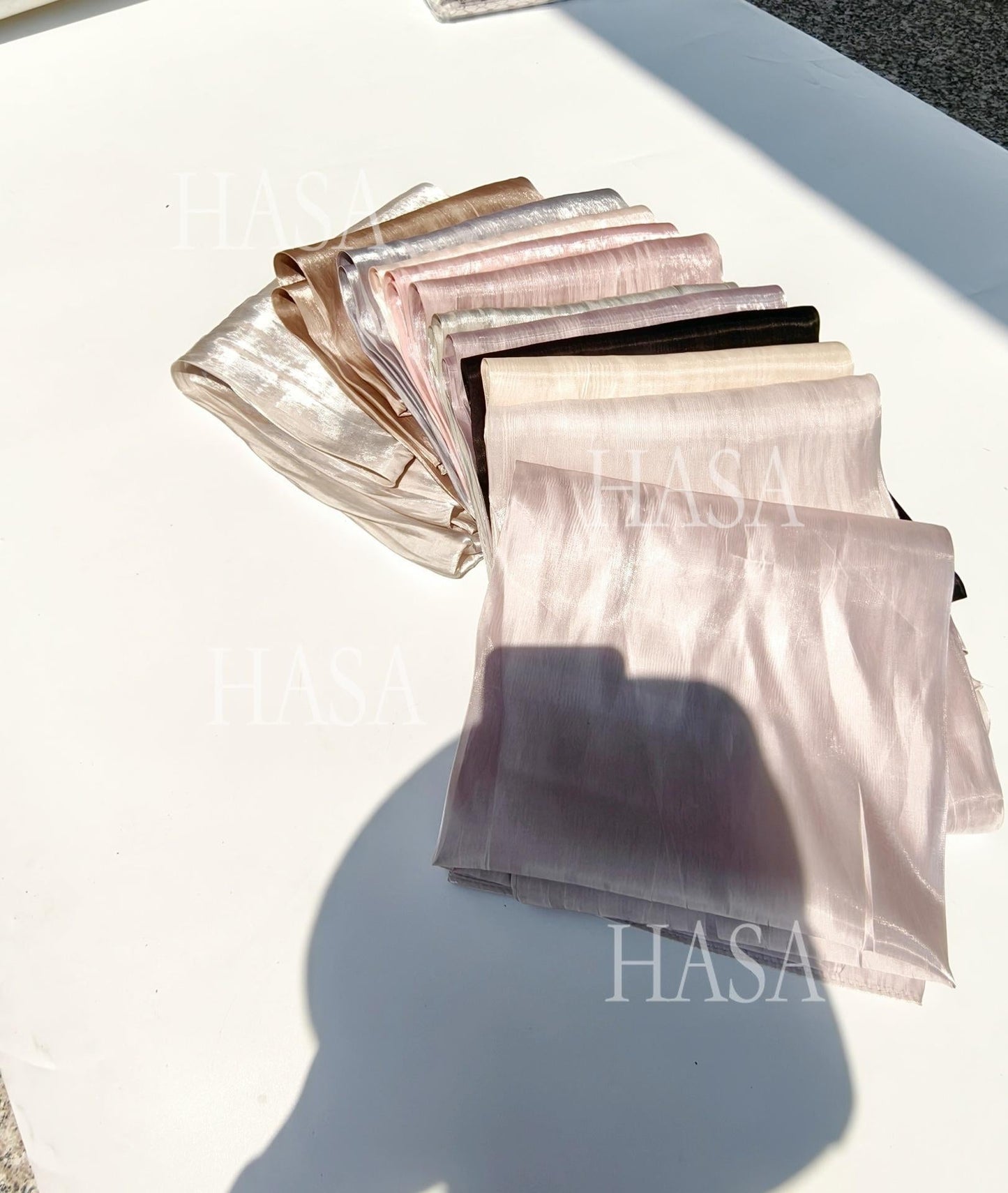 HA6479 A Simple Silk Scarf with A Mellow Color and A Light and Drapey Design