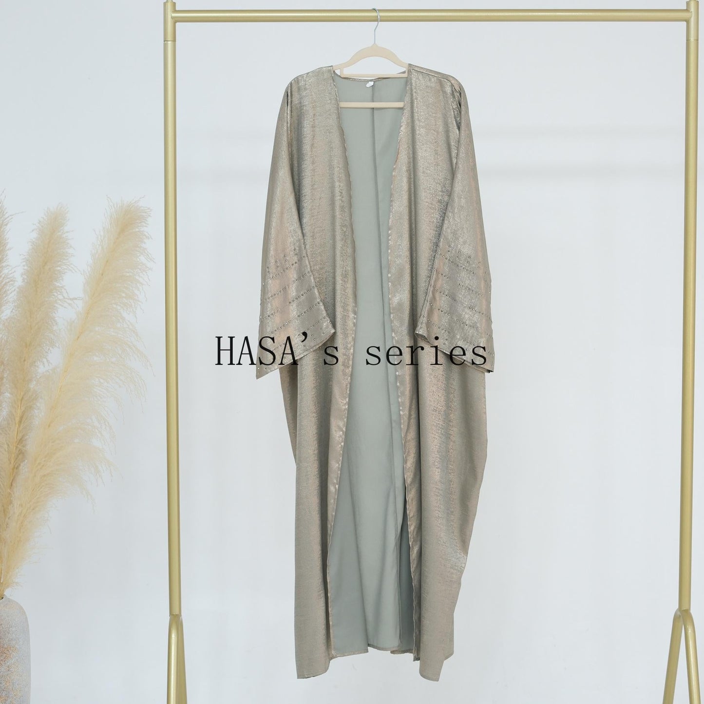 HS4844 A loose, long, robe-style dress made of velvet material, an elegant and sophisticated design with a refined texture.