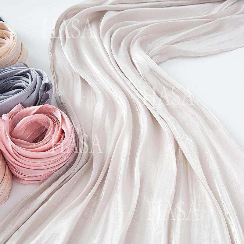 HA6479 A Simple Silk Scarf with A Mellow Color and A Light and Drapey Design