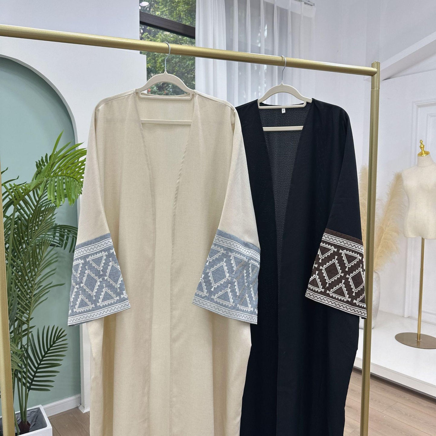 HS1444 Chic Embroidered Cardigan Robe: Elevate Your Style with Fashionable Elegance Party Abaya