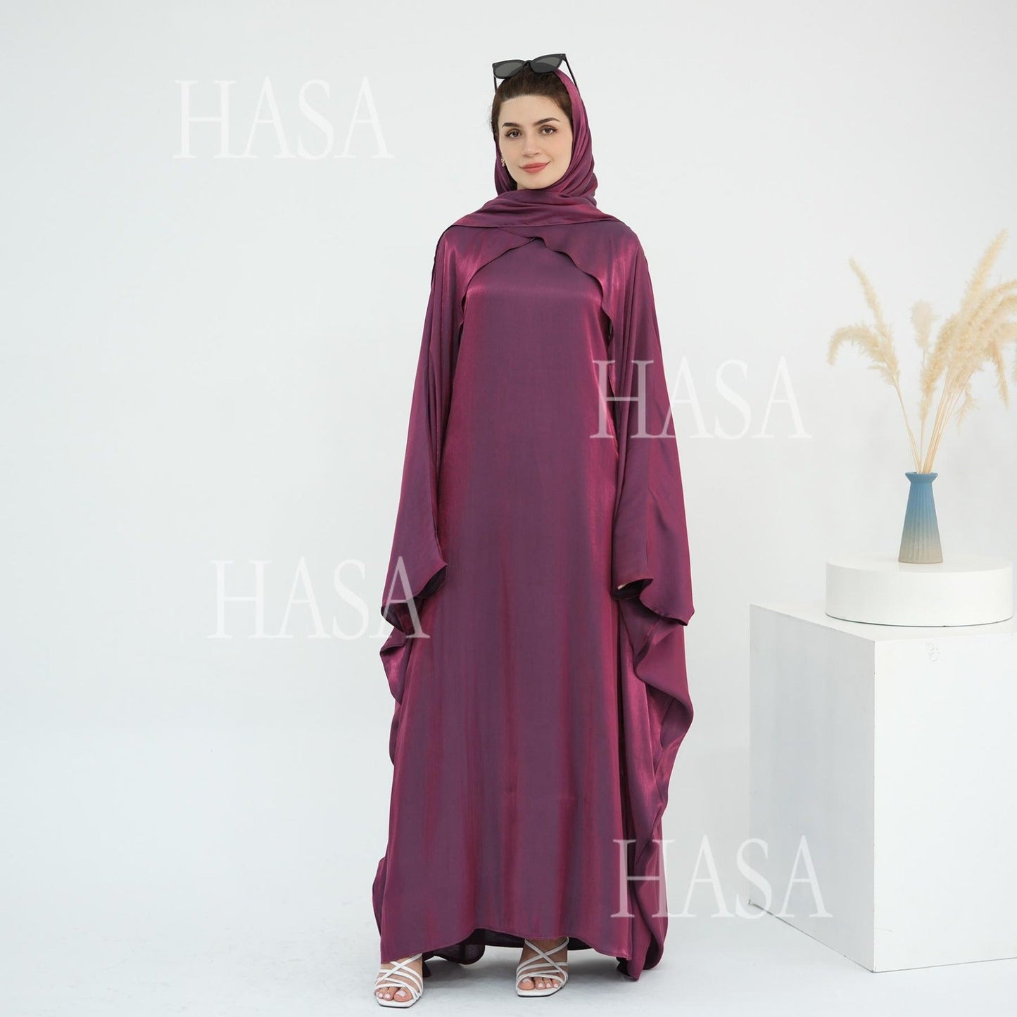 HA6584 Solid Color Beaded Loose Elegant Robe Dress