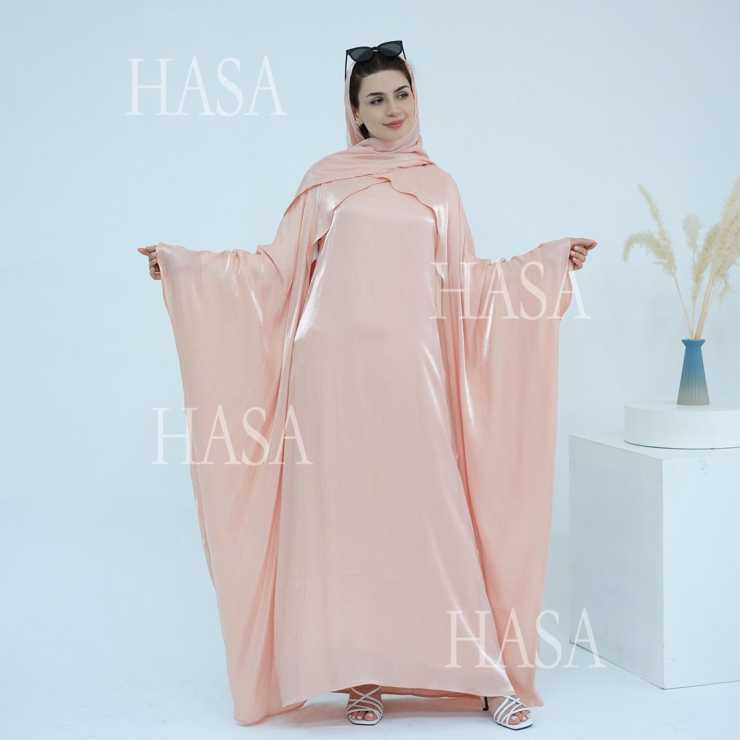 HA6584 Solid Color Beaded Loose Elegant Robe Dress