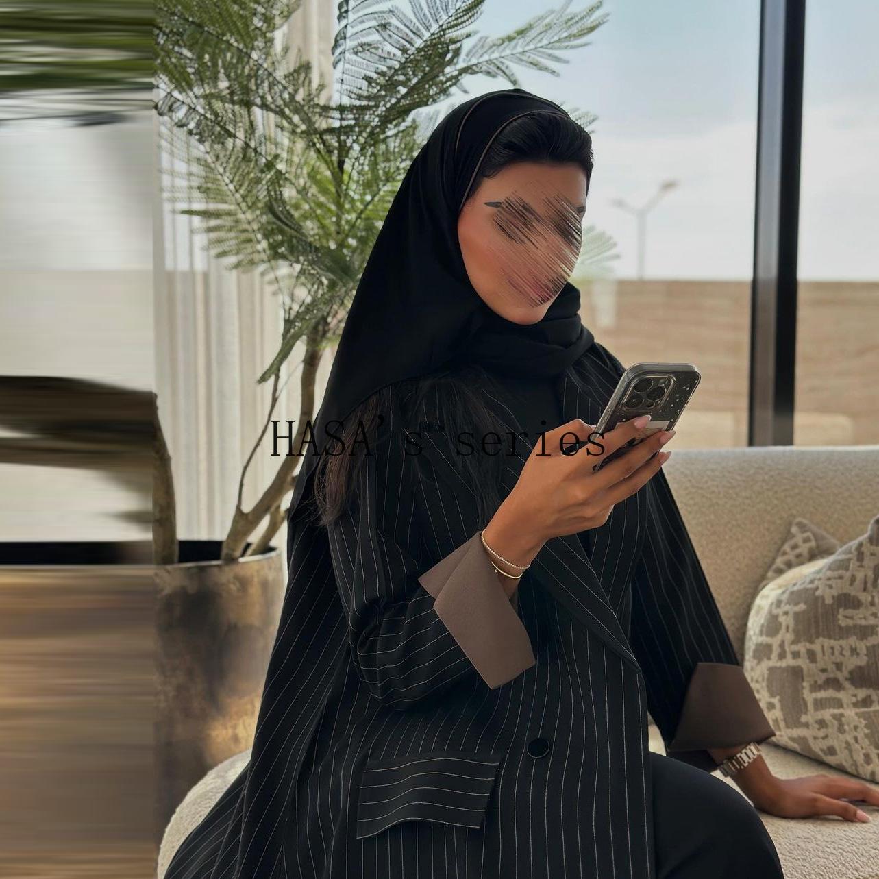 HS5101 Double-breasted, Pinstriped, Long Coat-style Robe with A Loose and Elegant Dress Design.