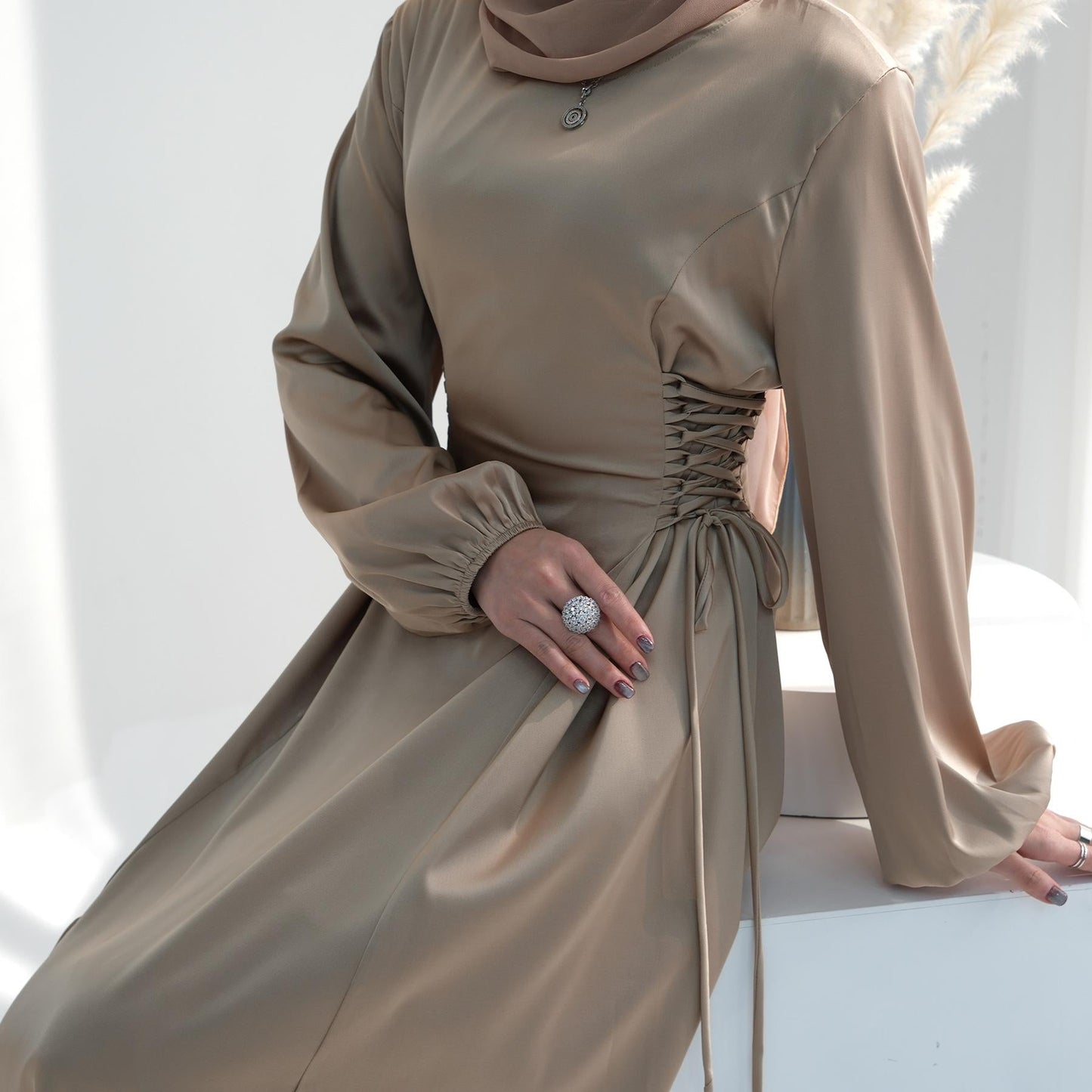 HAYA HAYA0991 Solid Color High-necked Slim Elegant Dress