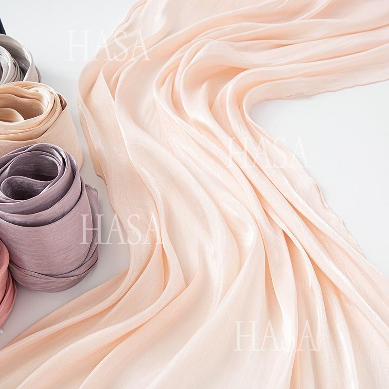 HA6479 A Simple Silk Scarf with A Mellow Color and A Light and Drapey Design