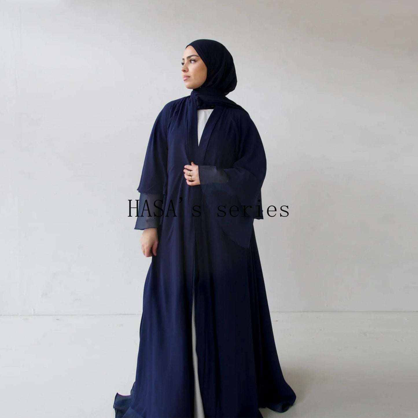 HS4850 A Double-sided Robe That Combines Elegant Appearance with Practicality.