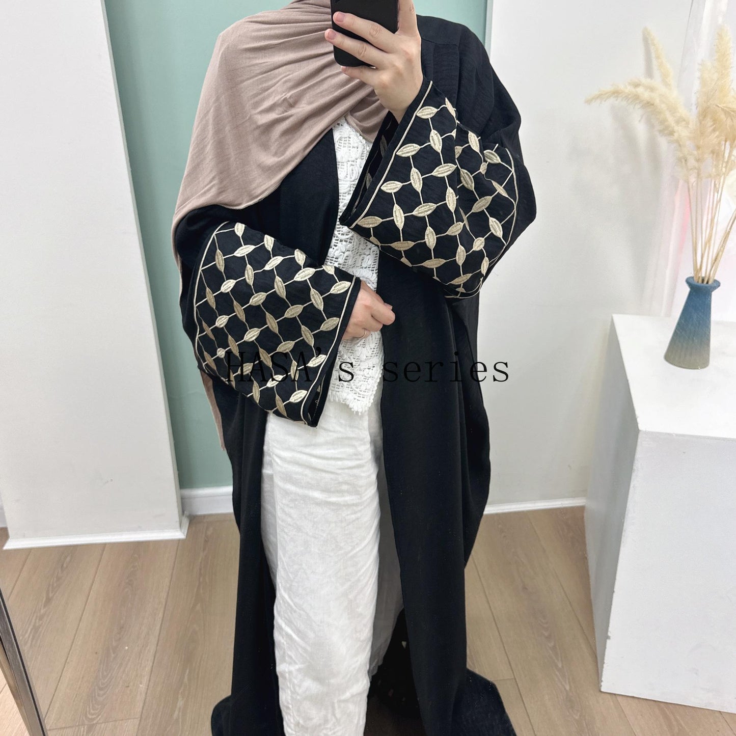 HS4840 Elegant long robe with geometric embroidery, a simple and traditional style dress.