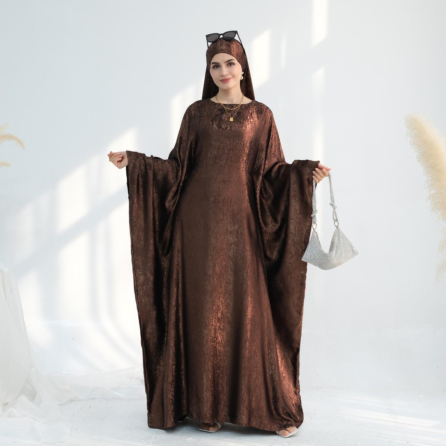 HA5878 A Glossy Dress That Combines Softness and Fluidity