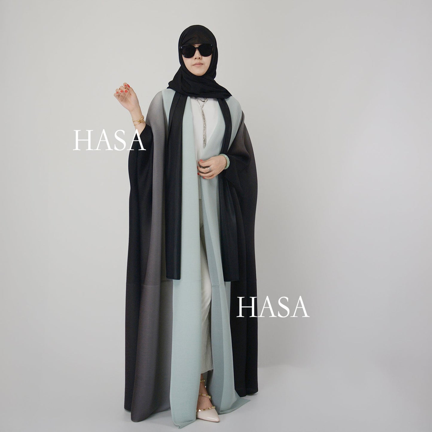 HAYA SHOP 1245 Ombré Abaya Loose Fashion Robe with Pleated Patchwork Detailing