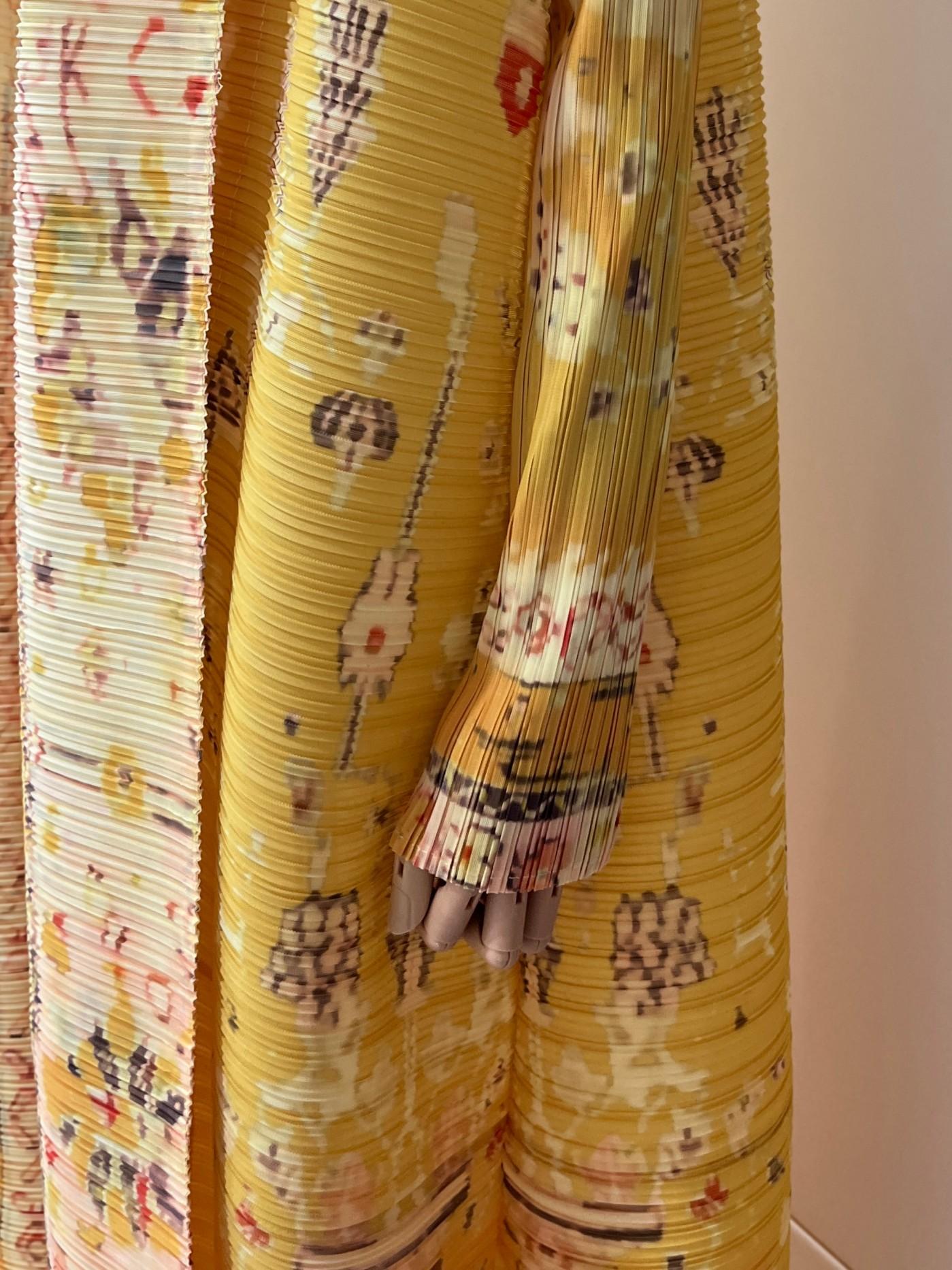 HS5843 Retro Warm Yellow Floral Textured Open-front Long Coat