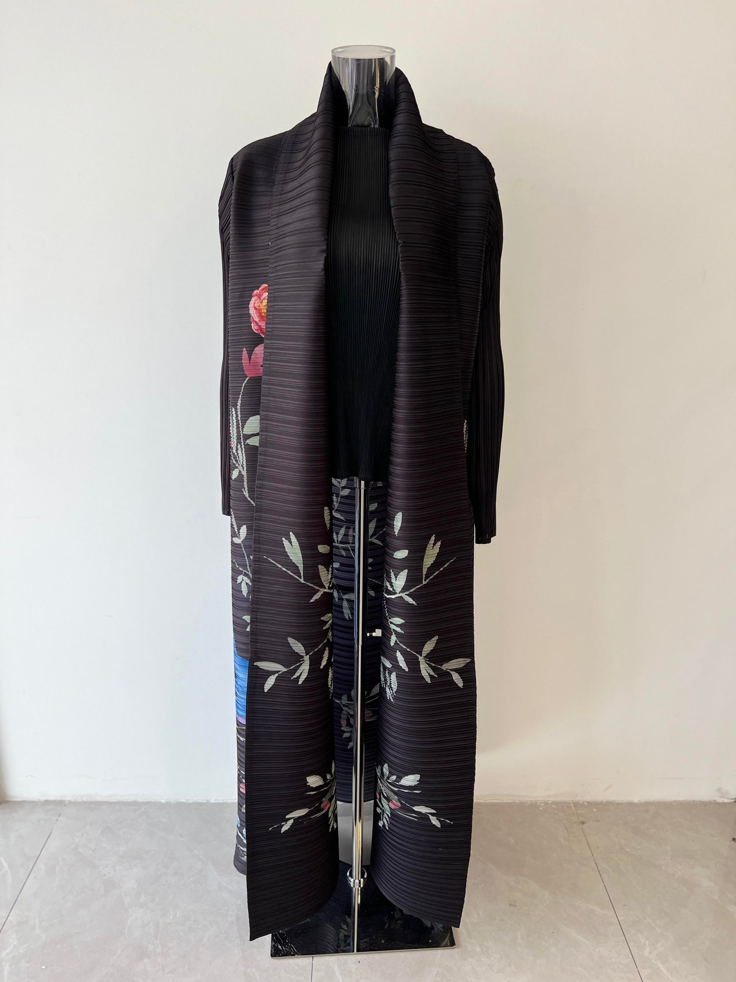 HS6707 Midnight Serenade ,Black Abaya with Striking Bird Embroidery