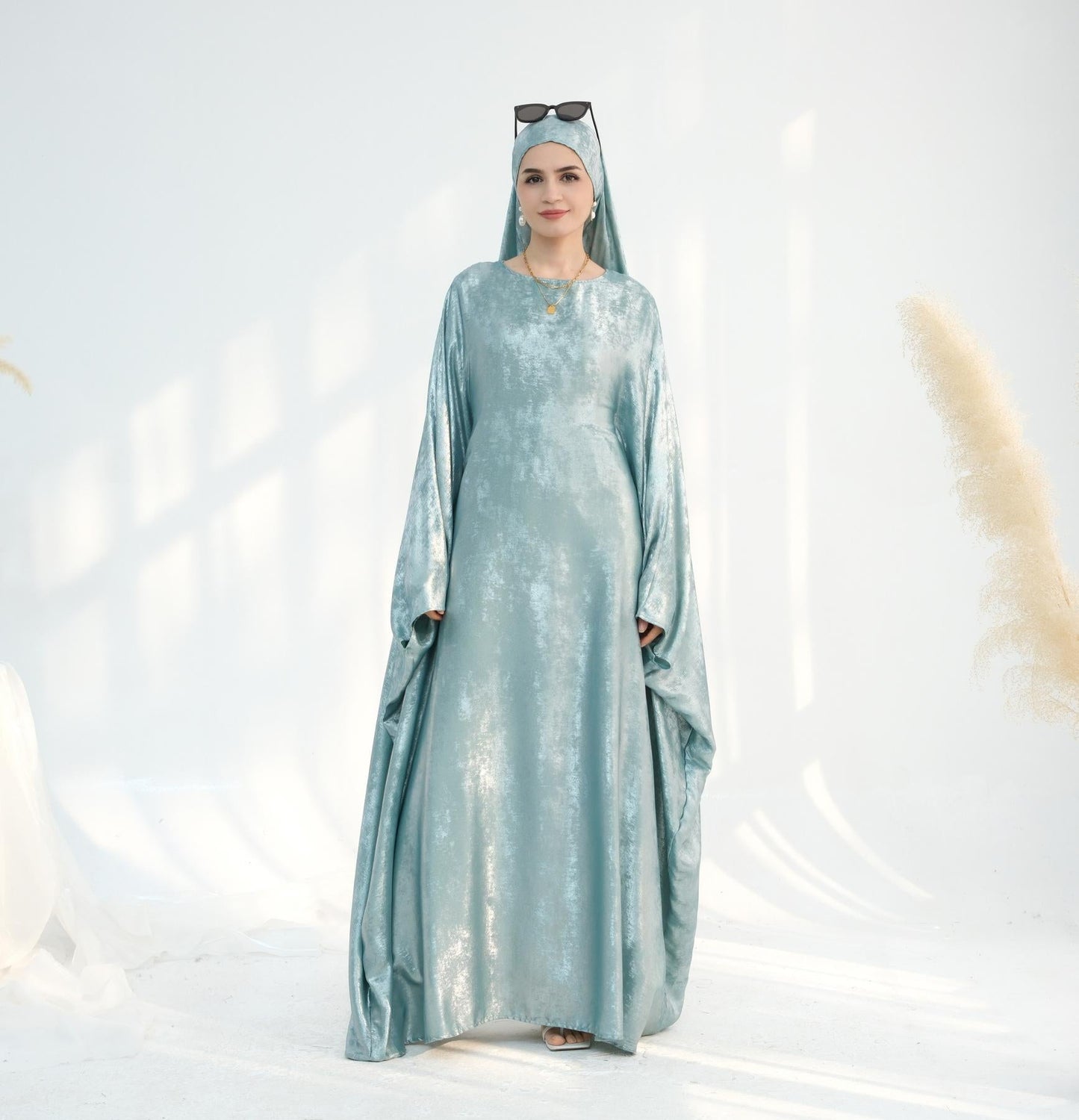 HA5878 A Glossy Dress That Combines Softness and Fluidity