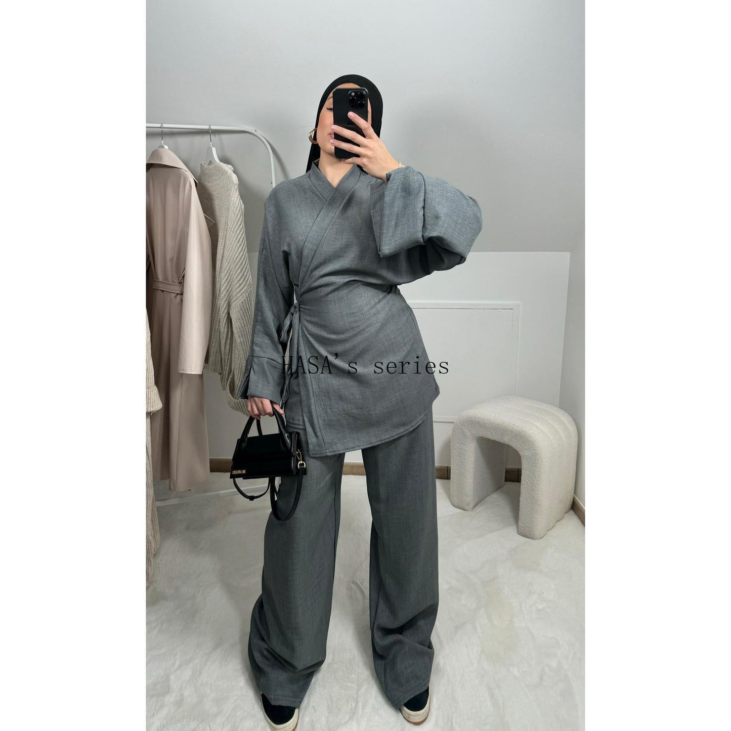 HS4830 A Simple, Tie-front Top Paired with Wide-leg Pants – A Comfortable Two-piece Set Suitable for Everyday Wear.