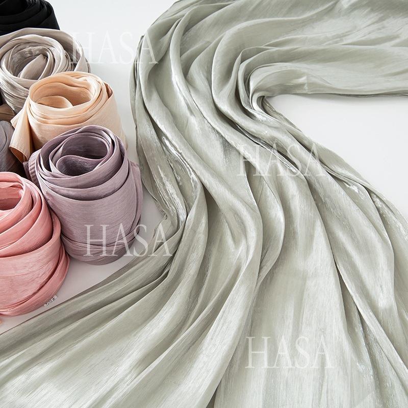 HA6479 A Simple Silk Scarf with A Mellow Color and A Light and Drapey Design