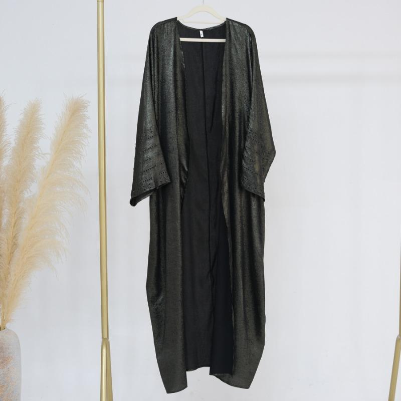 HS4844 A loose, long, robe-style dress made of velvet material, an elegant and sophisticated design with a refined texture.