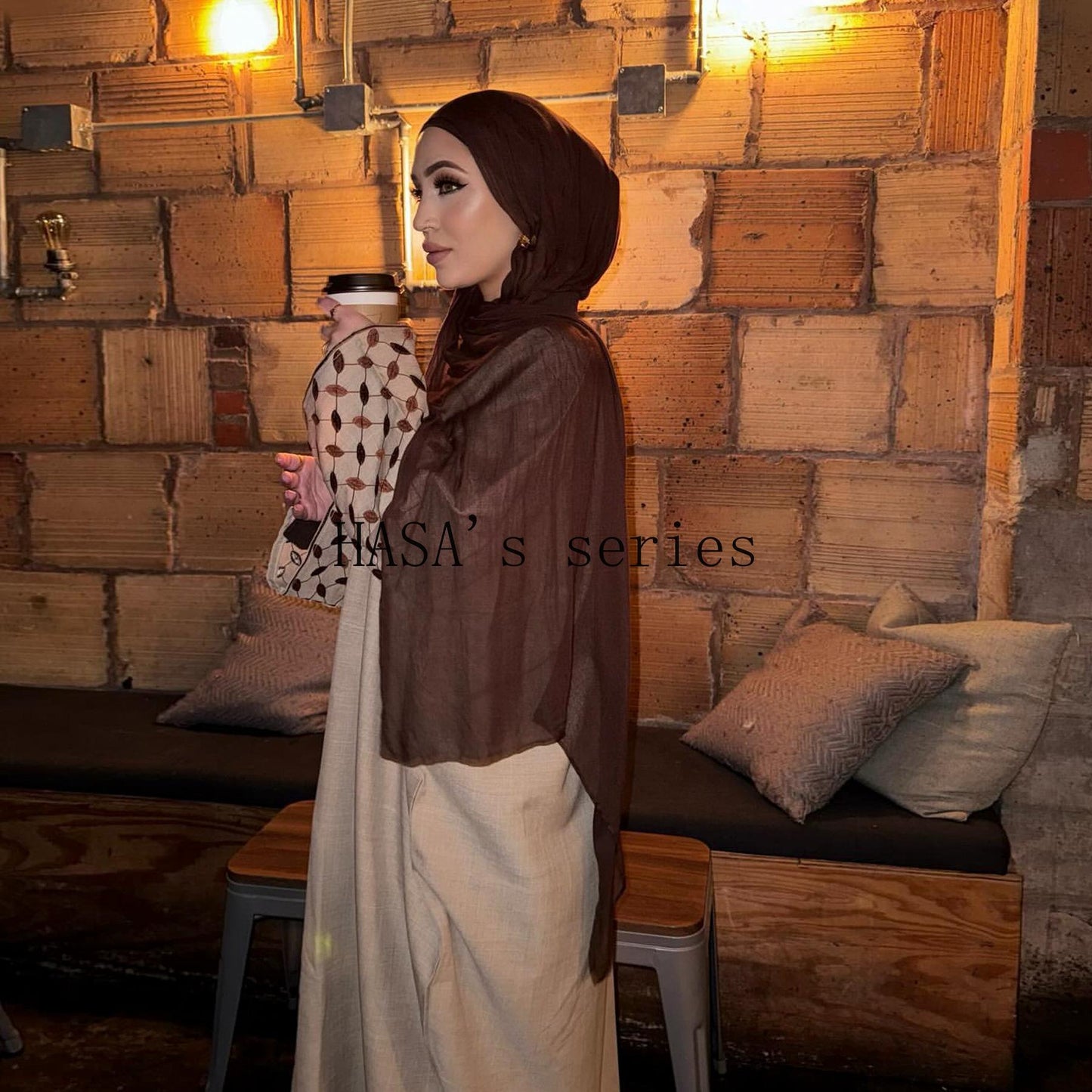 HS4840 Elegant long robe with geometric embroidery, a simple and traditional style dress.