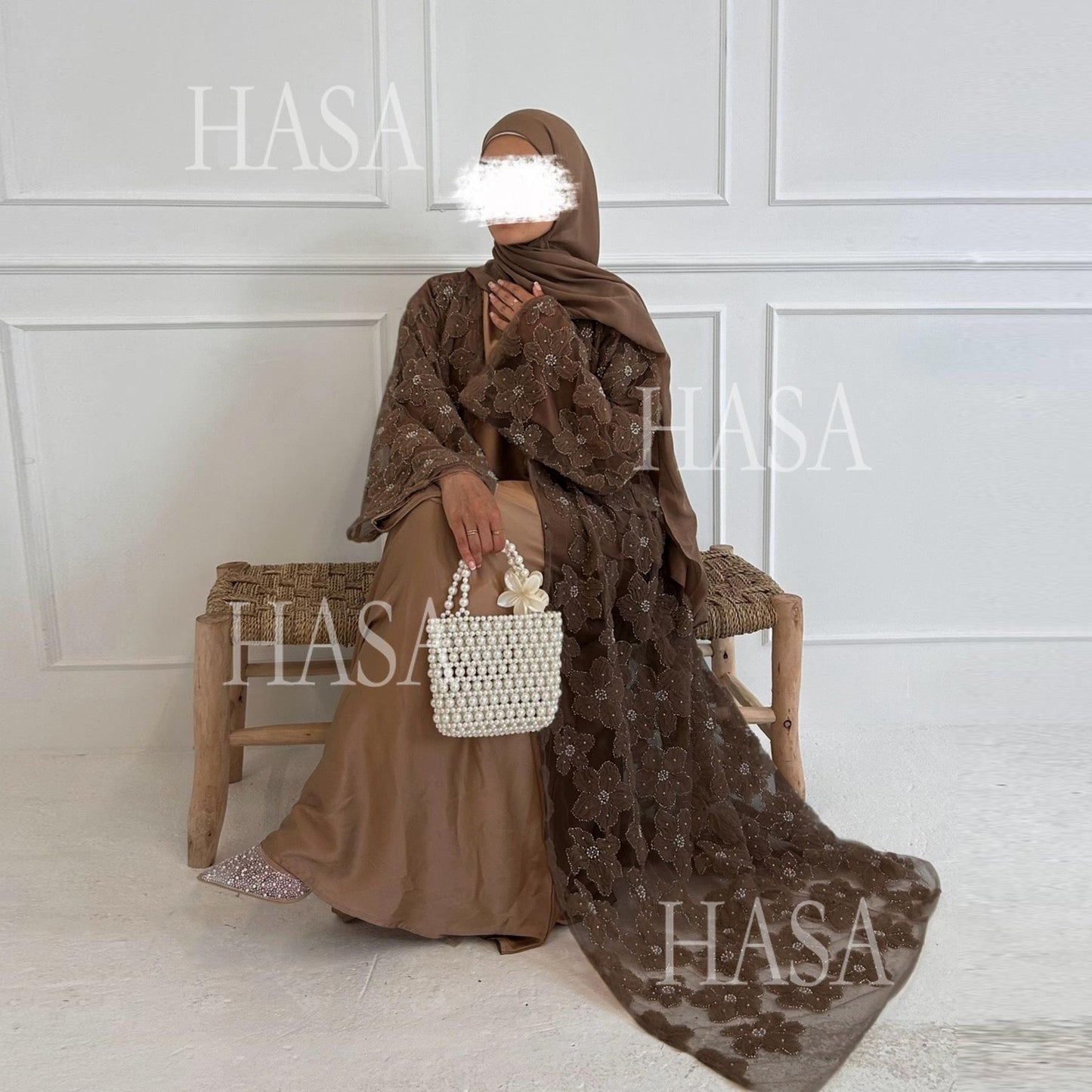 HS6625 Dreidimensionale, Perlenbesetzte Strickjacke Mit Blumenmuster, Die Mit Einer Inneren Schicht Oder Einem Kopftuch Kombiniert Werden Kann.