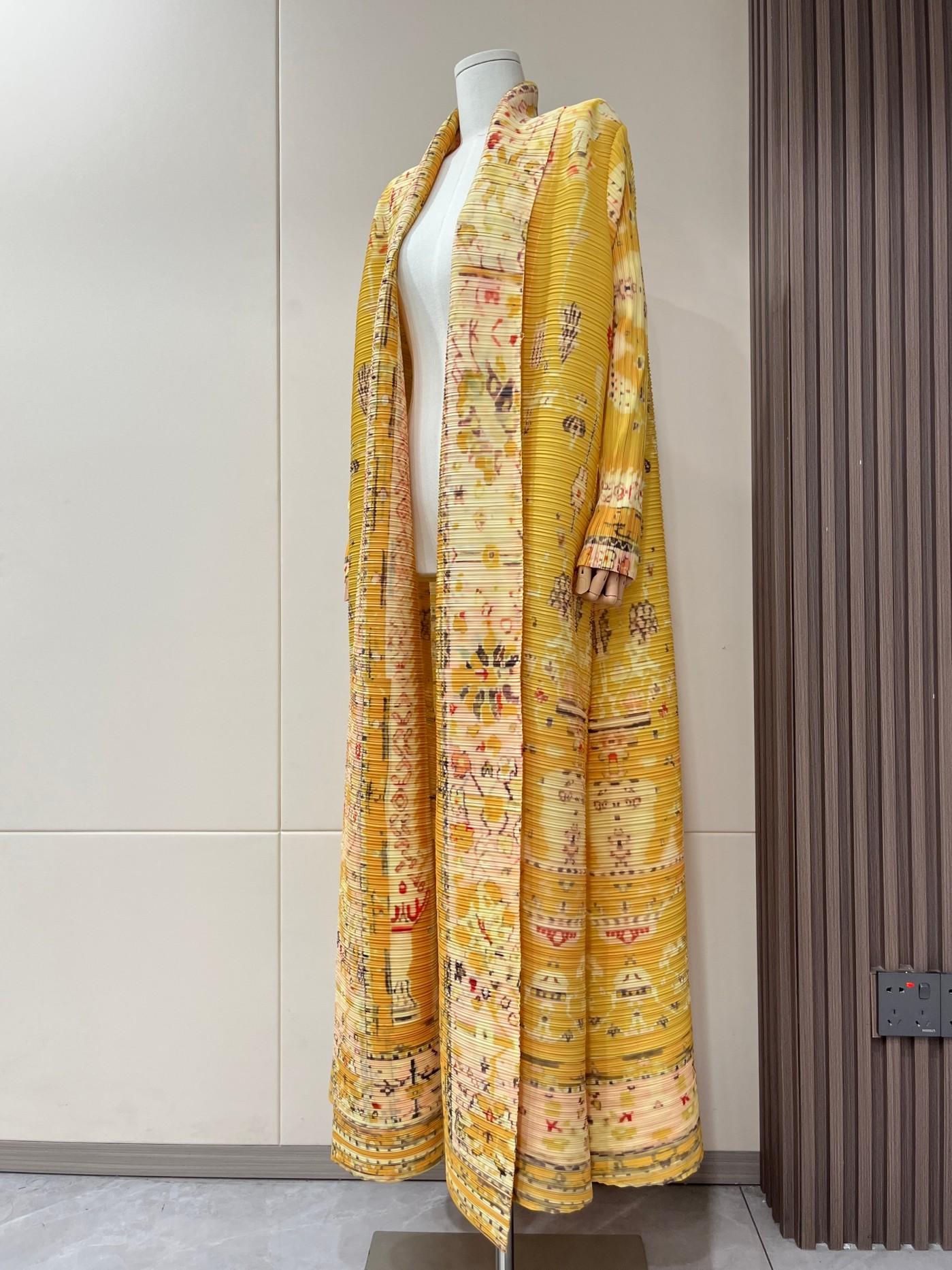 HS5843 Retro Warm Yellow Floral Textured Open-front Long Coat