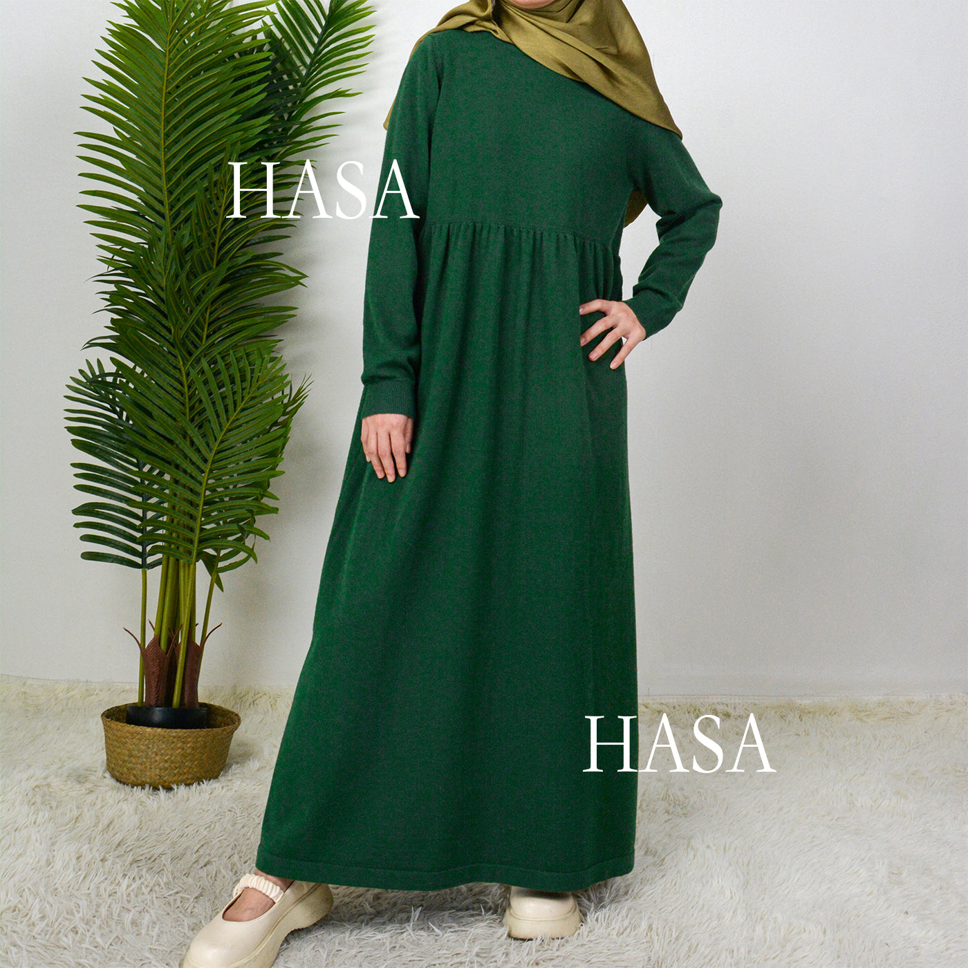 HAYA0116 Solid colour knitted long dress in Loose fitting waist